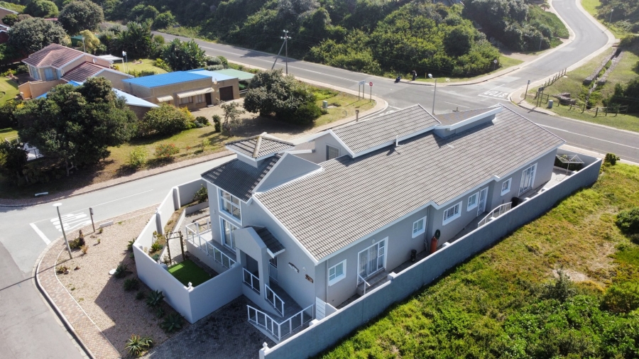 4 Bedroom Property for Sale in Outeniqua Strand Western Cape